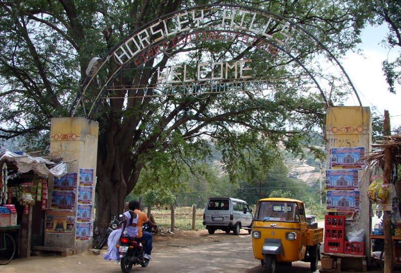 Horsley_Hills_Entrance